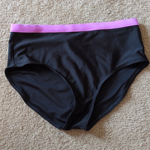 Three-Piece Rash Guard Swimsuit Set - Picture 3 of 5